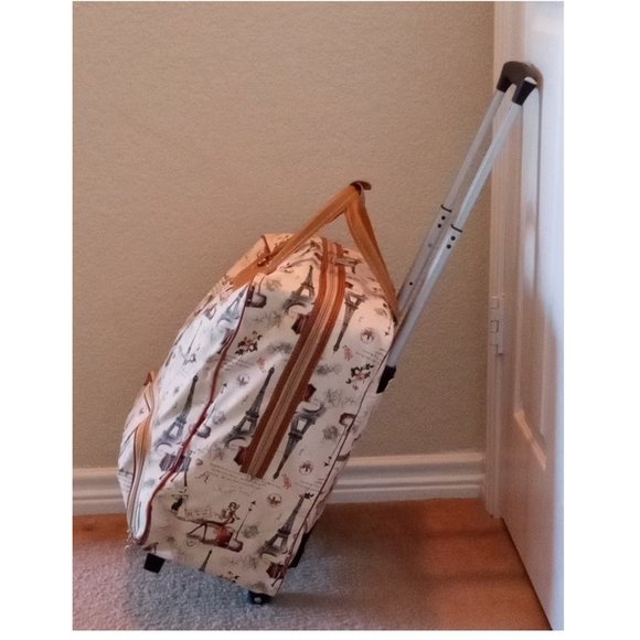 17" Suitcase with wheels Paris Scenes Carry-On Bag - Luggage with wheels - Picture 10 of 11